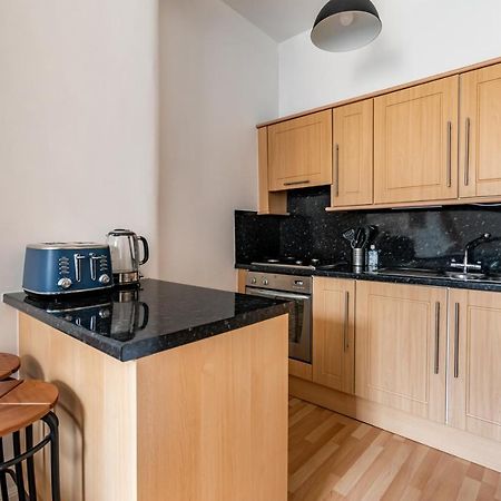 Amazing Apartments - Dalgety St - Near Holyrood Edynburg Zewnętrze zdjęcie